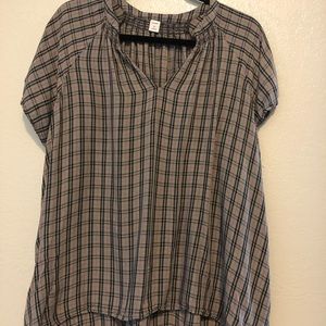 Patterned, simple blouse